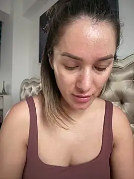 HotXMom online show from 06/15/26, 06:48