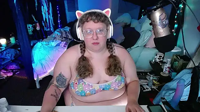 Snapshot of FatVeronica chatting on 01/12/25, 06:17 FatVeronica online show from 01/12/25, 06:17