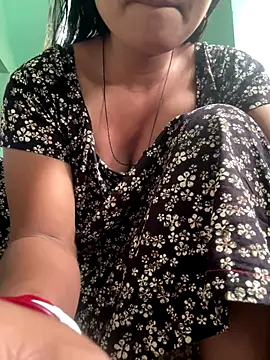 Snapshot of Ishikarana chatting on 09/11/25, 08:58 Ishikarana online show from 09/11/25, 08:58