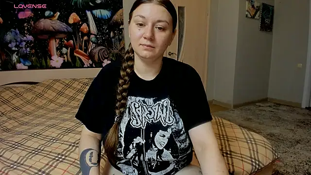 Snapshot of AlisaBacker chatting on 09/23/25, 01:14 AlisaBacker online show from 09/23/25, 01:14