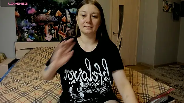 Snapshot of AlisaBacker chatting on 10/05/25, 03:21 AlisaBacker online show from 10/05/25, 03:21