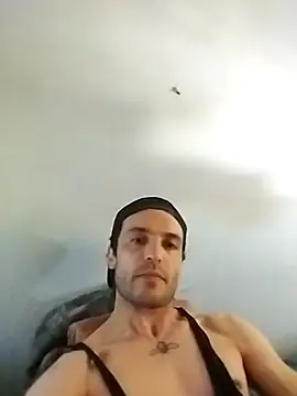 EmeEme11 online show from 11/18/25, 06:34