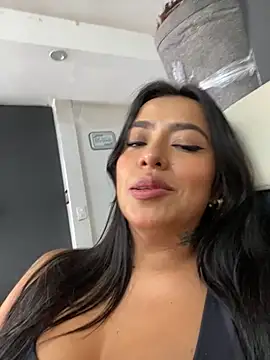 Snapshot of foxxy_nasty chatting on 09/25/25, 05:05 foxxy nasty online show from 09/25/25, 05:05