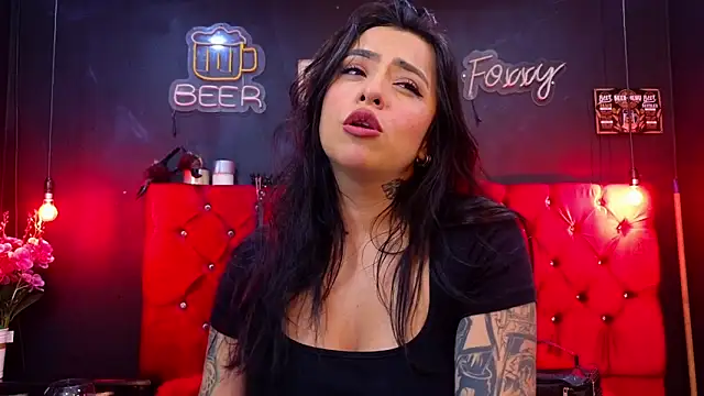 Snapshot of foxxy_nasty chatting on 11/11/25, 05:24 foxxy nasty online show from 11/11/25, 05:24