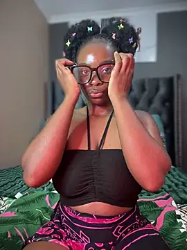 Snapshot of Candy-Heart chatting on 03/06/25, 11:09 Candy-Heart online show from 03/06/25, 11:09