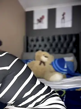 Snapshot of Candy-Heart chatting on 10/05/25, 03:27 Candy-Heart online show from 10/05/25, 03:27