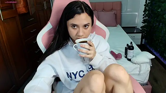 Snapshot of emmars_ chatting on 09/12/25, 11:54 emmars  online show from 09/12/25, 11:54