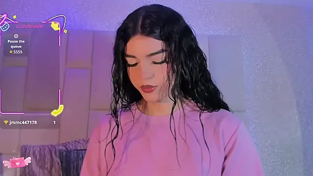 Summer walkerr online show from 09/13/25, 12:49