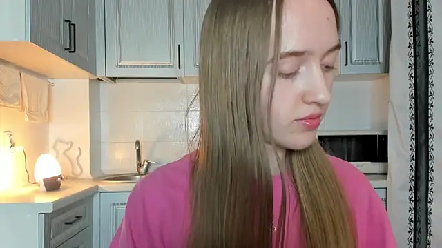 leslie my lovee online show from 11/11/25, 07:03