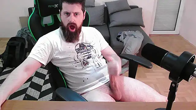 Snapshot of DickStaza chatting on 01/25/25, 04:24 DickStaza online show from 01/25/25, 04:24
