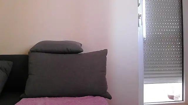 Snapshot of DickStaza chatting on 10/29/25, 10:28 DickStaza online show from 10/29/25, 10:28