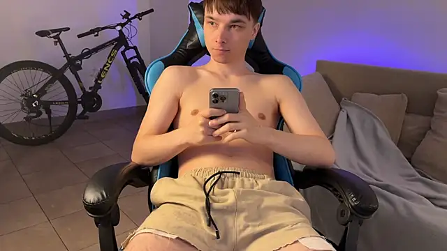 marcusmit online show from 10/12/25, 03:44