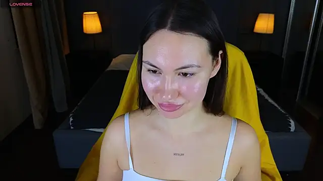 GIGI BENNET online show from 12/22/24, 05:34
