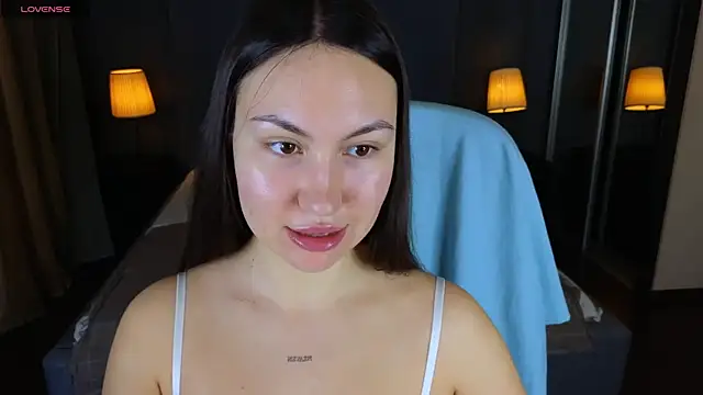 GIGI BENNET online show from 12/24/24, 05:38