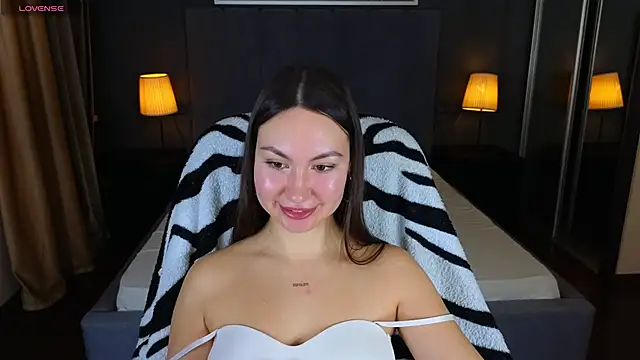 GIGI BENNET online show from 12/25/24, 08:29