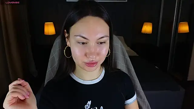 GIGI BENNET online show from 12/29/24, 05:31