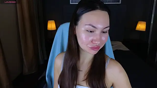 GIGI BENNET online show from 01/08/25, 05:48