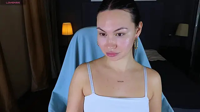 GIGI BENNET online show from 01/08/25, 09:21