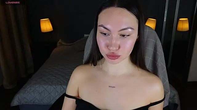 GIGI BENNET online show from 01/18/25, 05:41