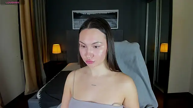 GIGI BENNET online show from 01/25/25, 05:51