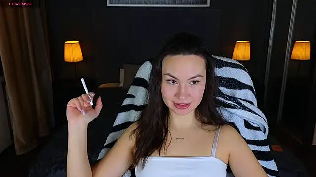 GIGI BENNET online show from 01/29/25, 05:30