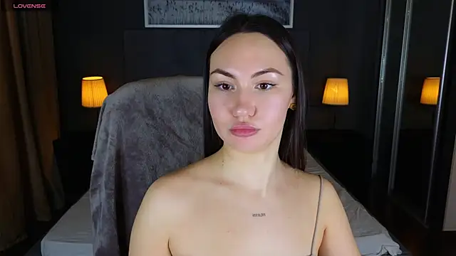 GIGI BENNET online show from 01/31/25, 05:30