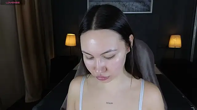 GIGI BENNET online show from 02/26/25, 05:09