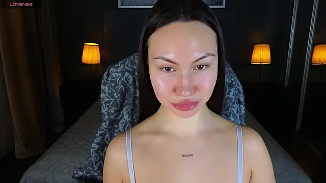 GIGI BENNET online show from 02/28/25, 05:15
