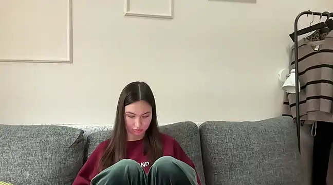 GIGI BENNET online show from 03/05/25, 08:54
