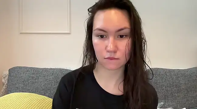 GIGI BENNET online show from 03/06/25, 11:47