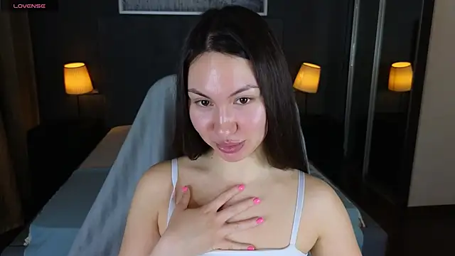 GIGI BENNET online show from 03/13/25, 08:15