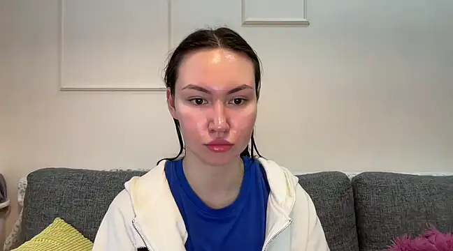 GIGI BENNET online show from 03/18/25, 04:58