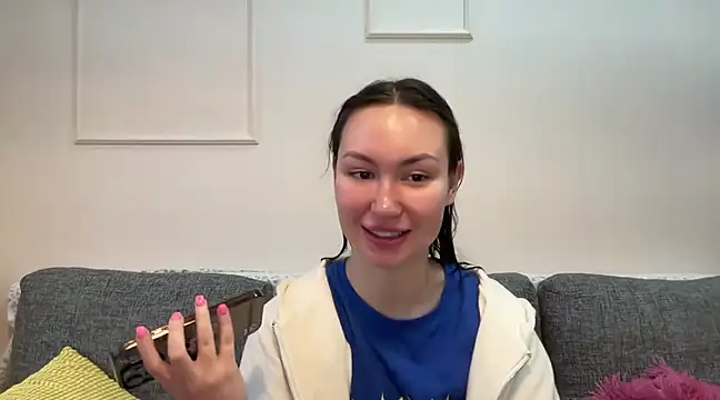 GIGI BENNET online show from 03/18/25, 08:03