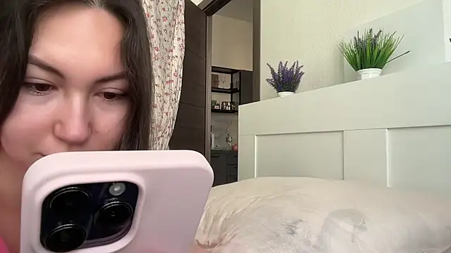 GIGI BENNET online show from 09/25/25, 05:55