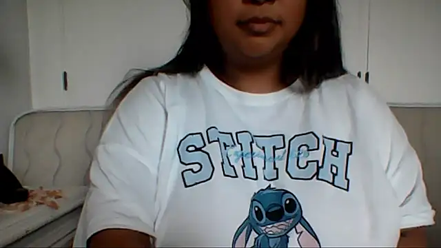 ArisaGonzalez online show from 05/13/26, 03:53