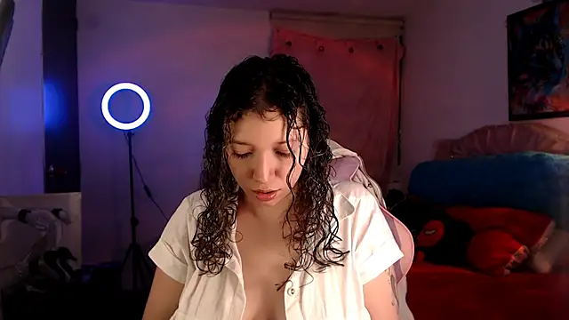 Snapshot of AllyDonfort chatting on 02/08/26, 12:58 AllyDonfort online show from 02/08/26, 12:58