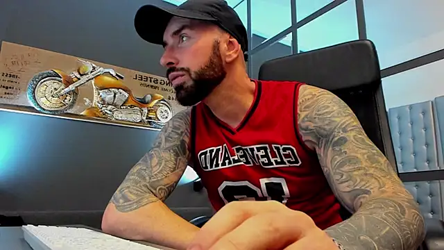 AronGrant online show from 11/23/25, 11:21