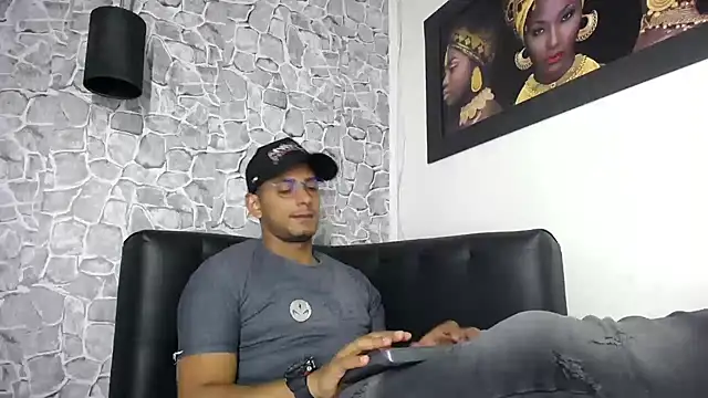 Chris Dick23 online show from 07/30/26, 04:44
