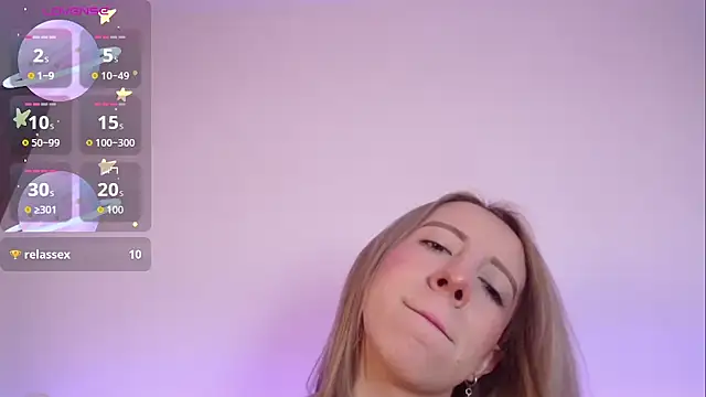 Miiaa doll online show from 10/17/25, 01:35