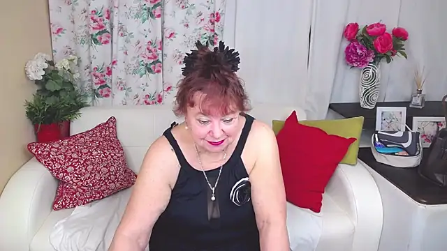YourHotGranny online show from 12/12/24, 12:22