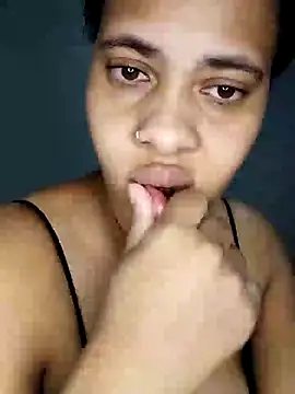 Snapshot of Su_Duarte_1 chatting on 02/20/25, 12:30 Su Duarte 1 online show from 02/20/25, 12:30