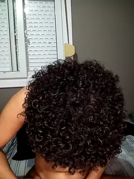 Snapshot of Su_Duarte_1 chatting on 11/20/25, 09:58 Su Duarte 1 online show from 11/20/25, 09:58