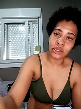 Snapshot of Su_Duarte_1 chatting on 11/21/25, 07:34 Su Duarte 1 online show from 11/21/25, 07:34