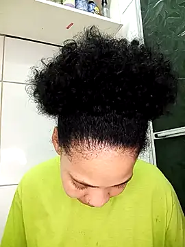 Snapshot of Su_Duarte_1 chatting on 12/03/25, 02:41 Su Duarte 1 online show from 12/03/25, 02:41