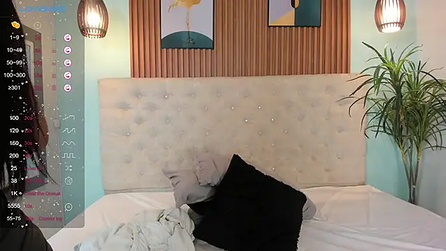 NicolleeEvanss online show from 01/08/25, 11:43