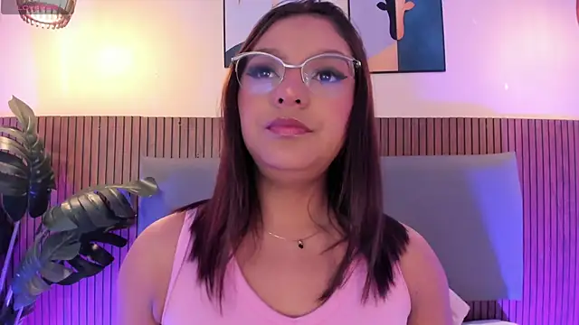 NicolleeEvanss online show from 07/06/26, 12:13