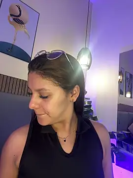 NicolleeEvanss online show from 07/08/26, 10:53