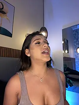 NicolleeEvanss online show from 07/20/26, 10:39