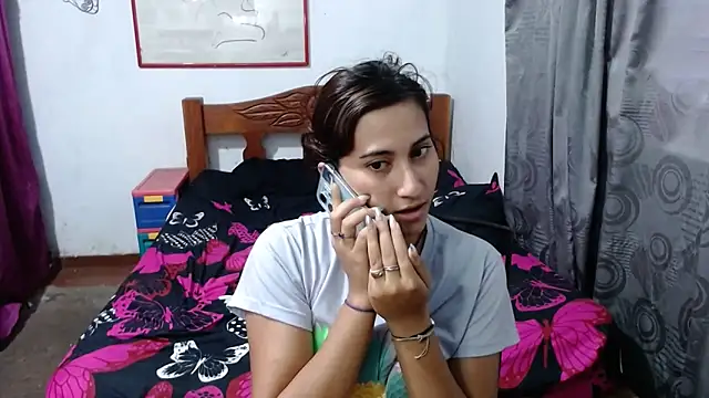 LadyMilk003 online show from 12/28/24, 06:29