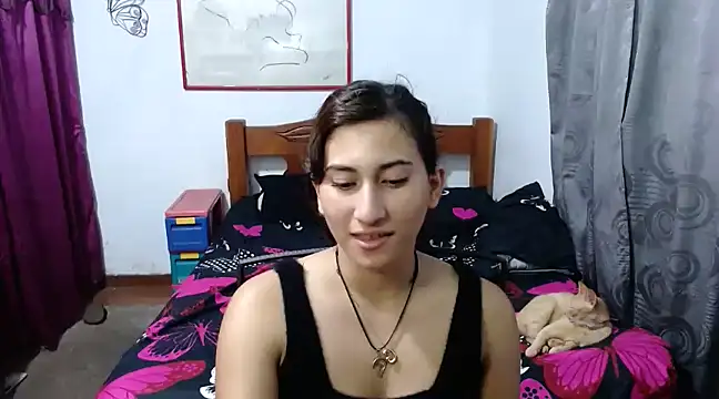 LadyMilk003 online show from 01/10/25, 06:49